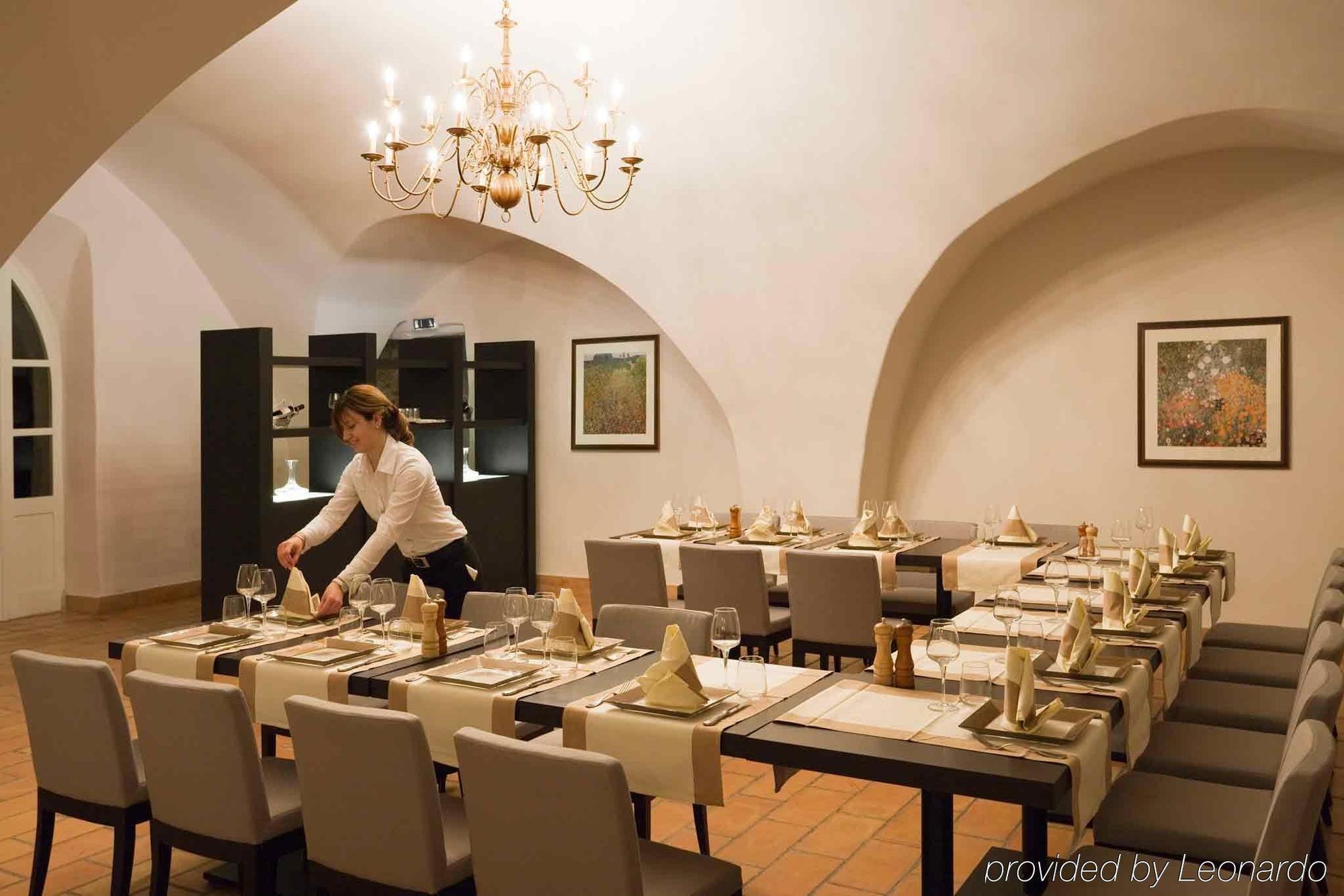 Mercure Aix-En-Provence Sainte-Victoire Châteauneuf-le-Rouge Restaurante foto